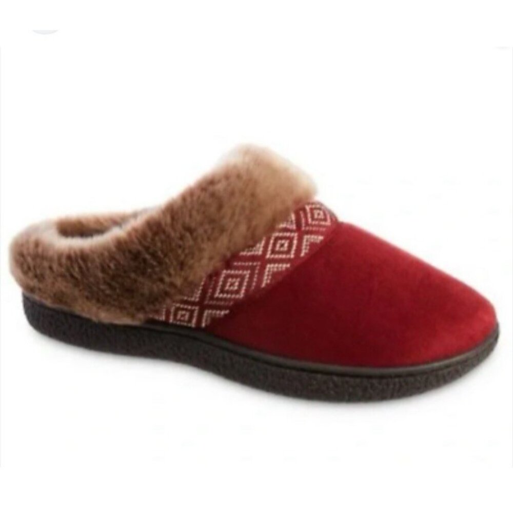 Isotoner Women's  Slippers XL 9.5-10  indoor cozy Memory Foam Comfort Erin  Red